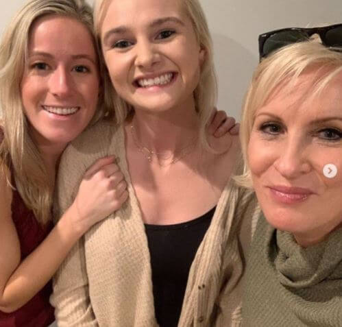 Carlie Hoffer with her mom, Mika Brzezinski, and sister.